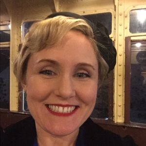 Meet your Posher, Holly